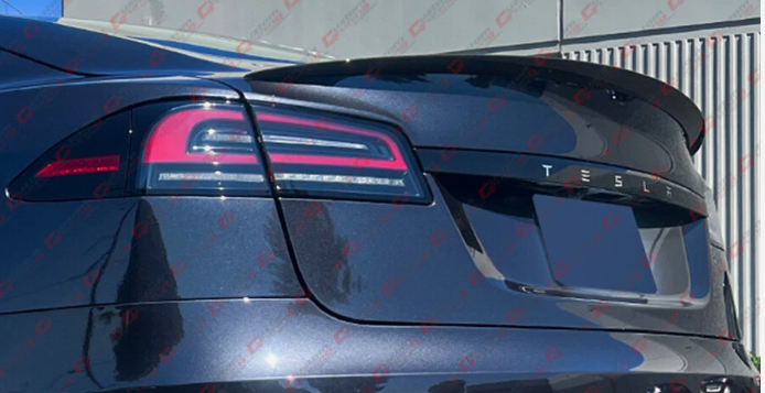 TESLA MODEL S OEM  PLAID STYLE CARBON FIBER