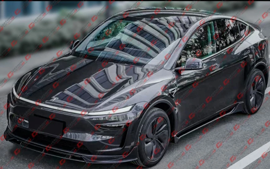 Tesla Model Y Juniper Winglet Style Gloss Black Side Skirt
